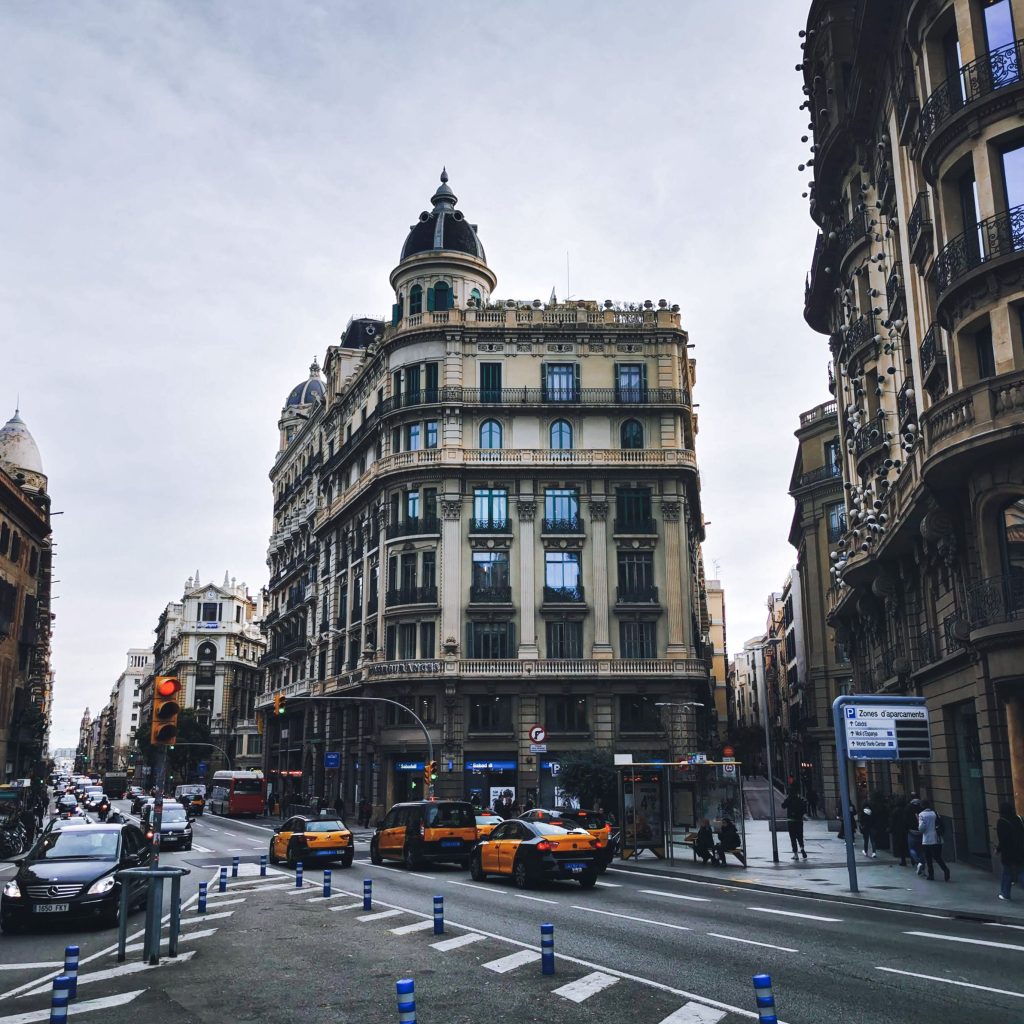 برشلونة